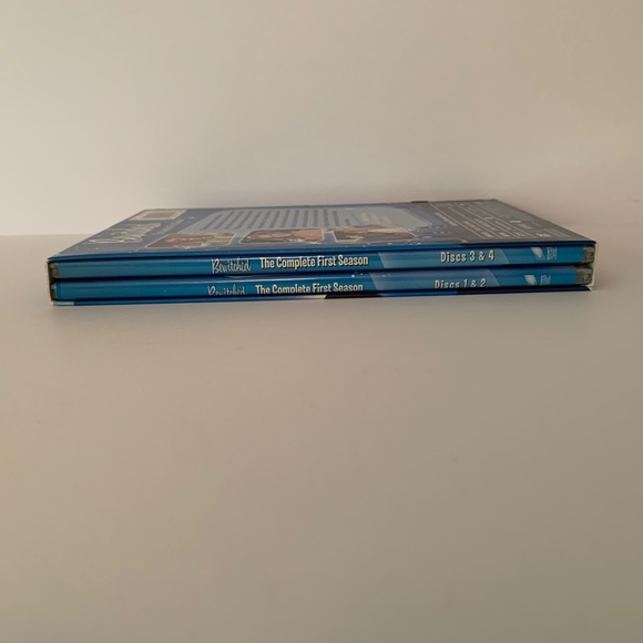 Bewitched The Complete First Season in color DVD - Picture 4 of 9